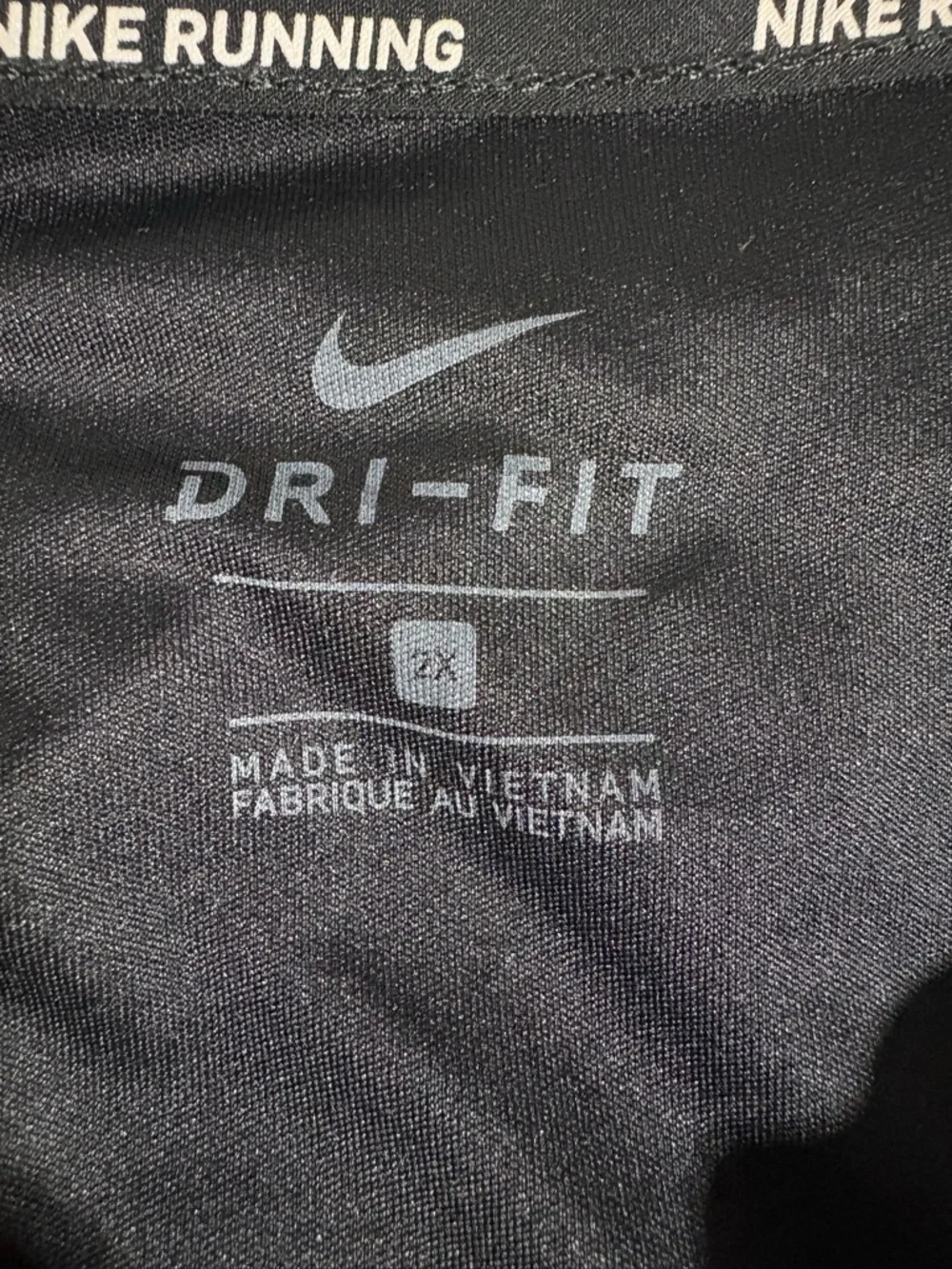 Nike Black Athletic Dri-FIT Tee with White Swoosh - Picture 7 of 8